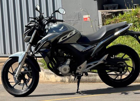 HONDA CB TWISTER 
